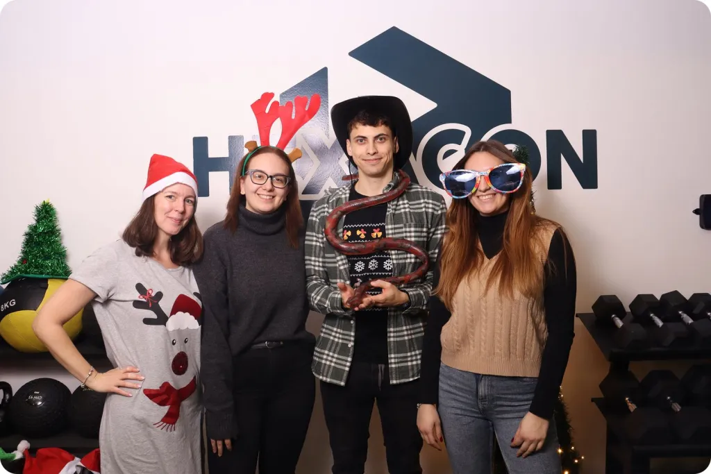Vianočný večierok v Hexagone – fotka 1