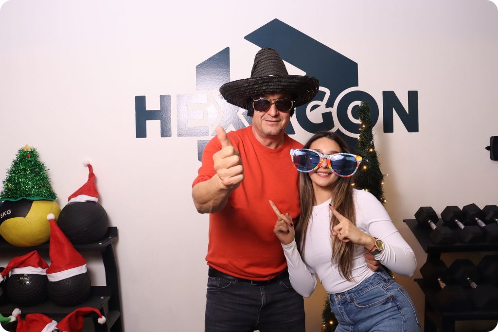 Vianočný večierok v Hexagone – fotka 3